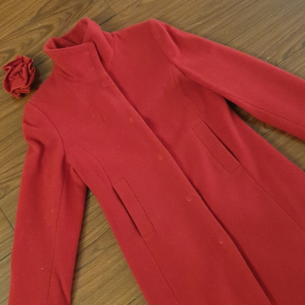 Cashmere Wool red funnel coat w. removable flower